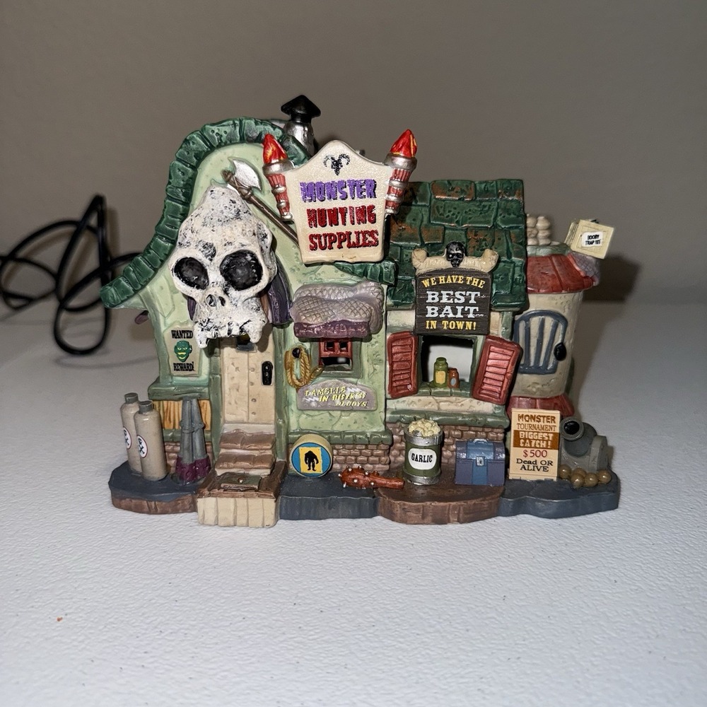 Lemax Halloween MONSTER HUNTING SUPPLY  Village #85311 Spooky Town - Picture 4 of 8